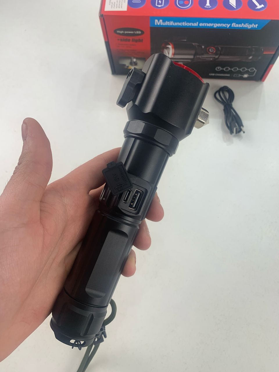 مصباح يدوي LED قوي متعدد الوظائف – قابل للشحن عبر USB ومزود ببنك طاقة - الصورة 6