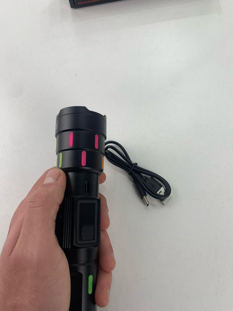 مصباح يدوي LED بتكبير تلسكوبي+أشرطة مضيئة فلورية للرؤية في الظلام - الصورة 3