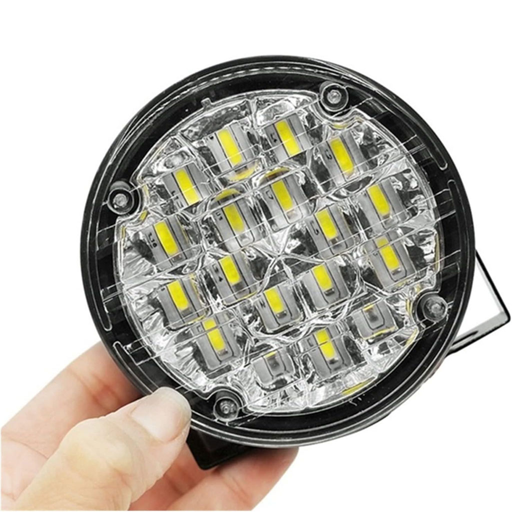 مصابيح ضباب 2 قطع 12V 18 LED لجميع السيارات - الصورة 3