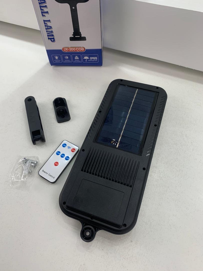 مصابيح عمودية خارجية 200 LED تعمل بالطاقة الشمسية مقاومة للماء IP65 – JX200 🌞💡 - الصورة 9