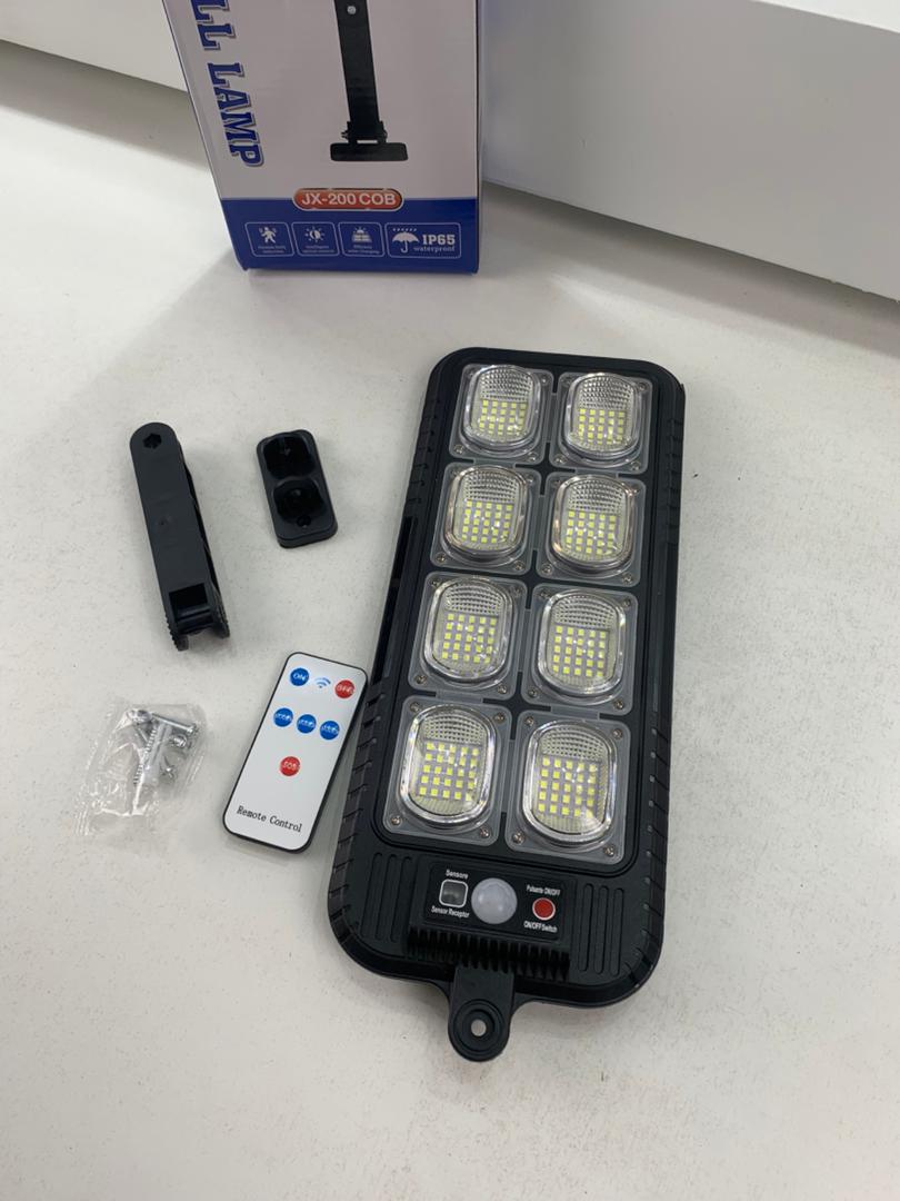 مصابيح عمودية خارجية 200 LED تعمل بالطاقة الشمسية مقاومة للماء IP65 – JX200 🌞💡 - الصورة 10