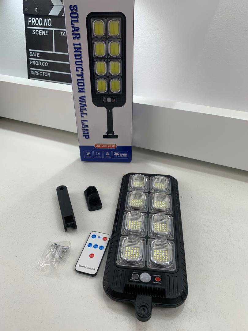 مصابيح عمودية خارجية 200 LED تعمل بالطاقة الشمسية مقاومة للماء IP65 – JX200 🌞💡 - الصورة 8