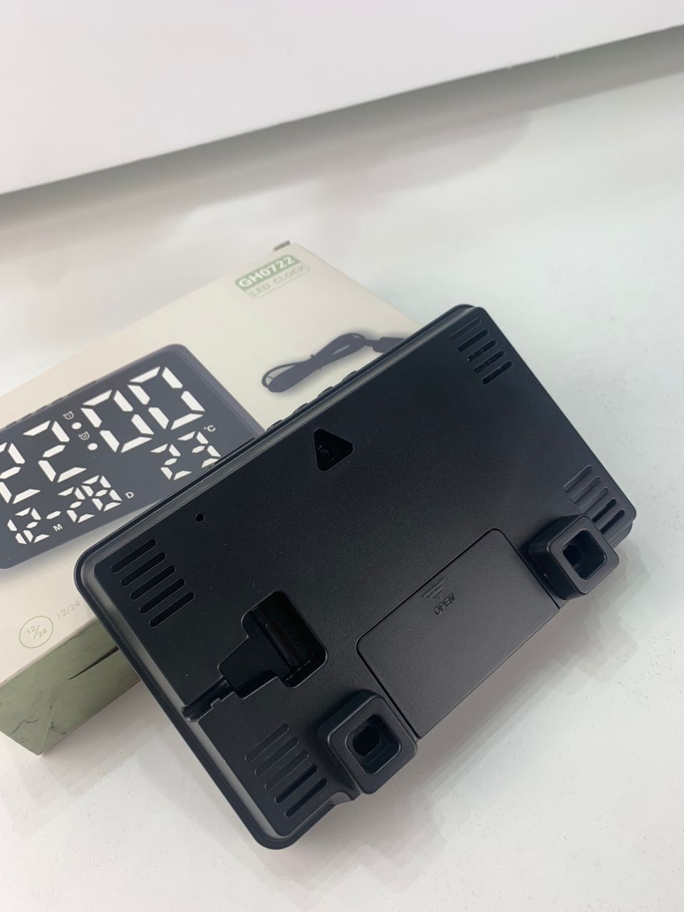 منبّه رقمي بشاشة LED كبيرة مقاس 7.2 بوصات ⏰ - الصورة 3
