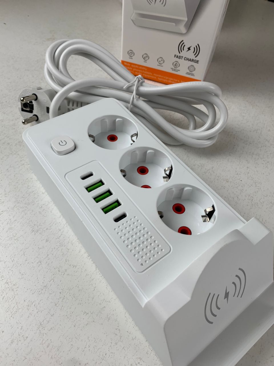 مقبس كهربائي (Multiprise) بـ 3 مآخذ بقدرة 2500 واط مع منافذ USB وType-C ودعم الشحن اللاسلكي 🔌⚡ - الصورة 8
